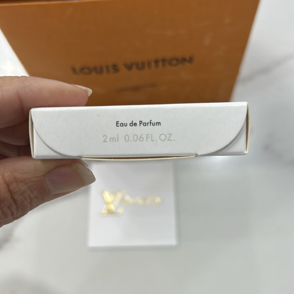 Louis Vuitton LV “Lovers “Pharrell Fragrance 2ml Sample + Special Fragrance Card - Picture 4 of 5